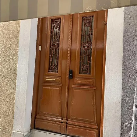 Plaza με τζάκι ηλεκτρικό * Arachova